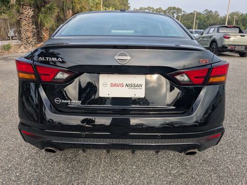 Used 2025 Nissan Altima 2.5 SR FWD image 5