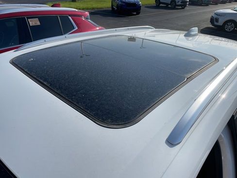 Used 2024 Chevrolet Equinox EV LT image 4