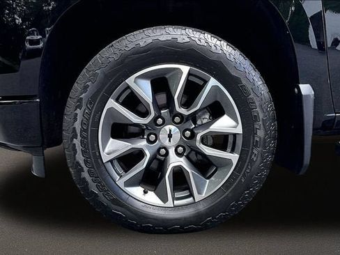 Used 2022 Chevrolet Silverado 1500 RST AWD/4WD image 10
