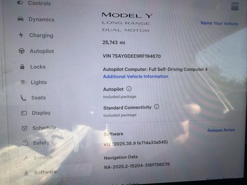 Used 2024 Tesla Model Y Long Range AWD/4WD image 4