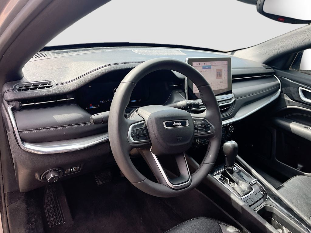 Used 2023 Jeep Compass High Altitude AWD/4WD image 9