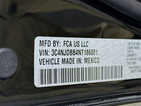 Used 2022 Jeep Compass Latitude image 35