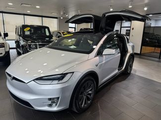 Used 2018 Tesla Model X 75D AWD/4WD video 1
