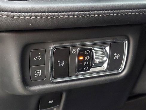 Certified 2023 Lincoln Nautilus Reserve image 16