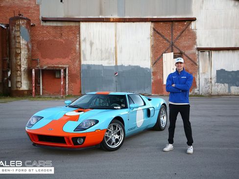 Used 2006 Ford GT image 1