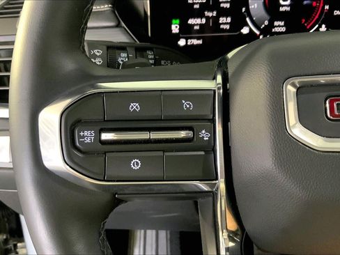 Used 2026 GMC Acadia Elevation w/ Elevation Premium Package FWD image 18