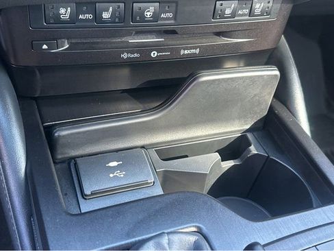 Used 2022 Lexus ES 300h w/ Premium Package image 28