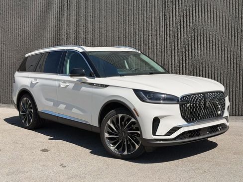 New 2026 Lincoln Aviator Reserve w/ Luxury Package AWD/4WD image 9