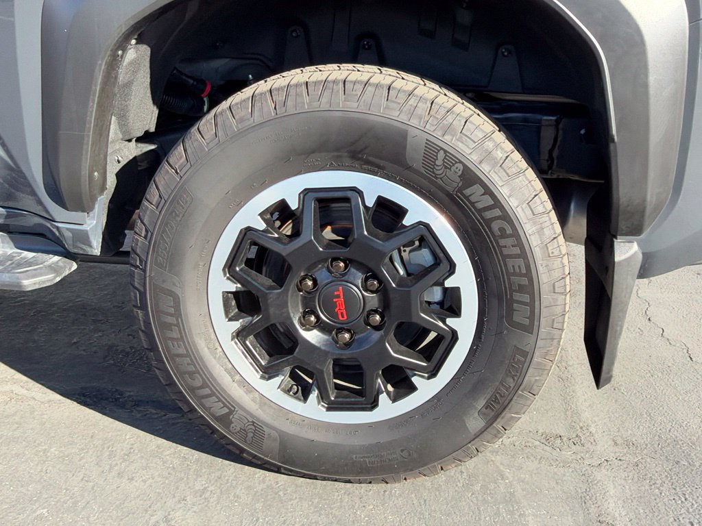 Certified 2026 Toyota 4Runner TRD Off-Road Premium AWD/4WD image 16