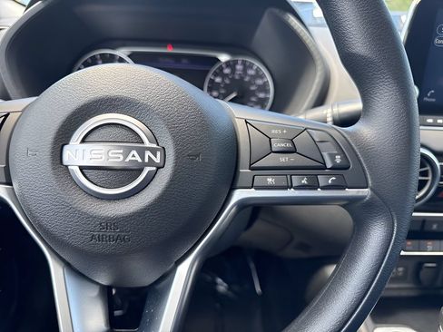 Used 2025 Nissan Sentra SV FWD image 15