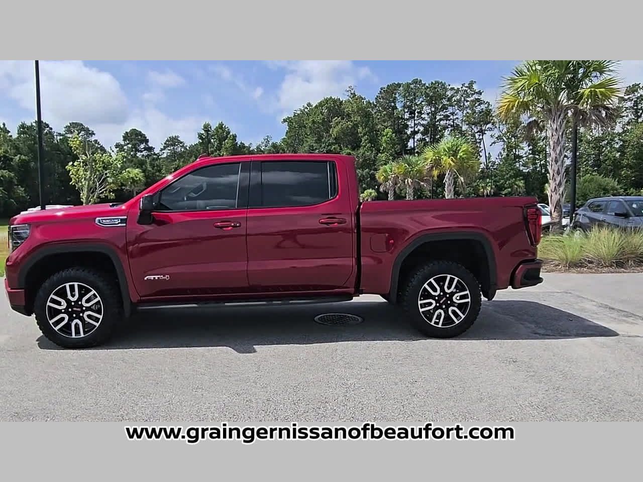 Used 2025 GMC Sierra 1500 AT4 w/ AT4 Premium Package AWD/4WD image 20