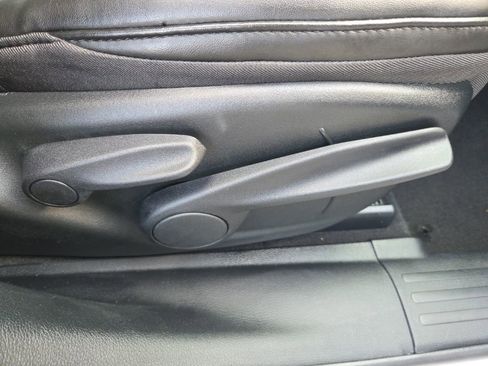 Used 2020 Jeep Cherokee Trailhawk w/ Technology Group image 26