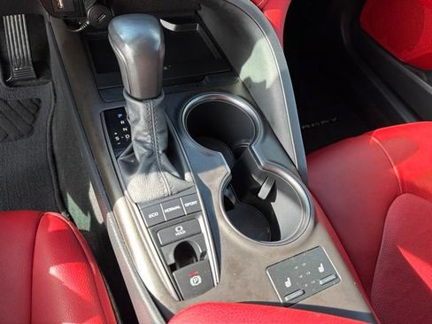 Used 2022 Toyota Camry XSE FWD image 29