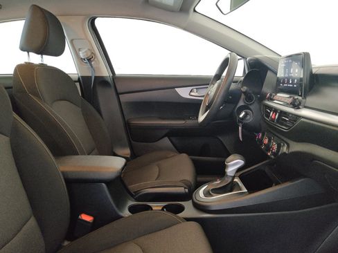 Used 2024 Kia Forte LXS FWD image 21