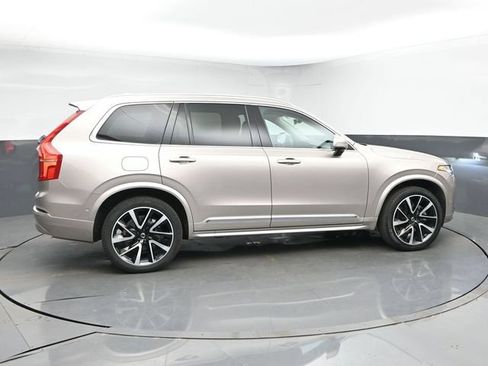 Used 2023 Volvo XC90 B6 Plus AWD/4WD image 9