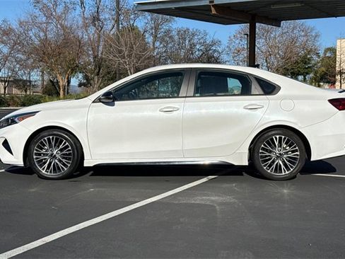 Certified 2023 Kia Forte GT-Line image 9