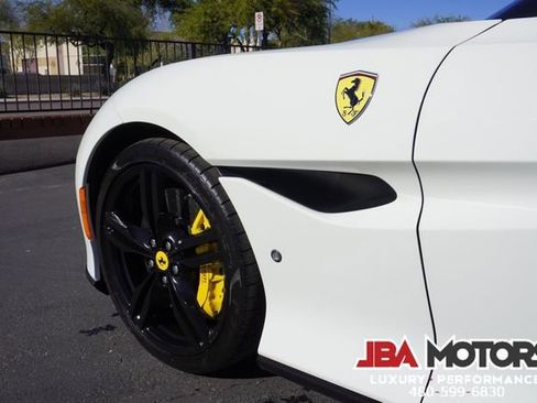Used 2019 Ferrari Portofino image 18