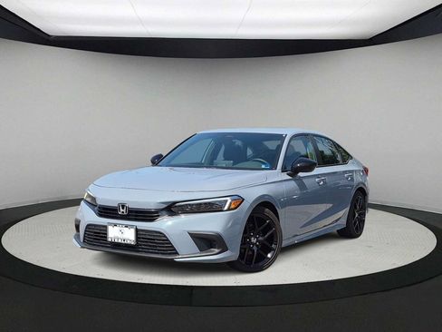 Used 2023 Honda Civic Sport image 1