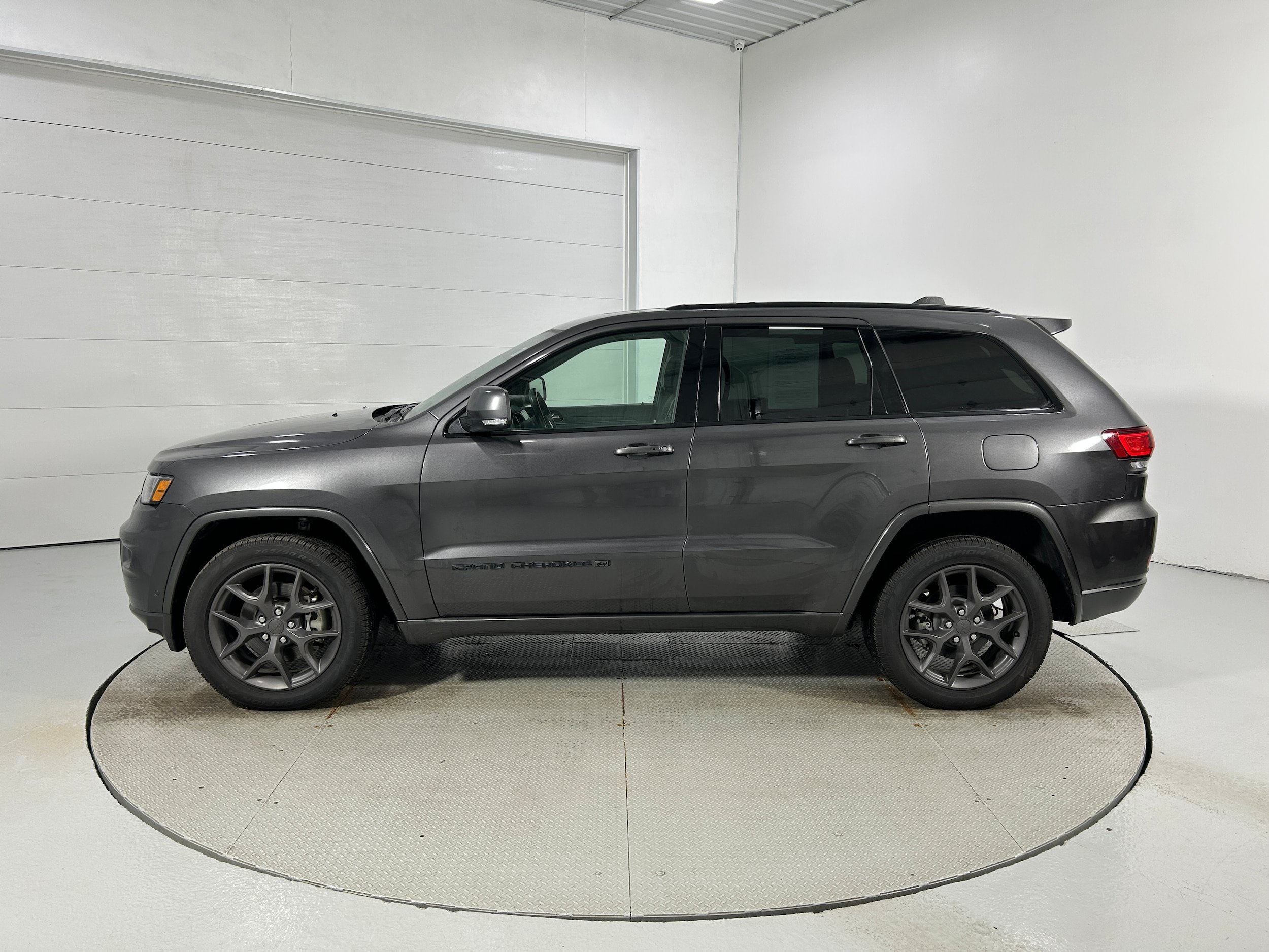 Used 2021 Jeep Grand Cherokee Limited w/ Quick Order Package 28K 80th AWD/4WD image 23