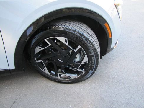 Used 2025 Kia Sportage SX image 26