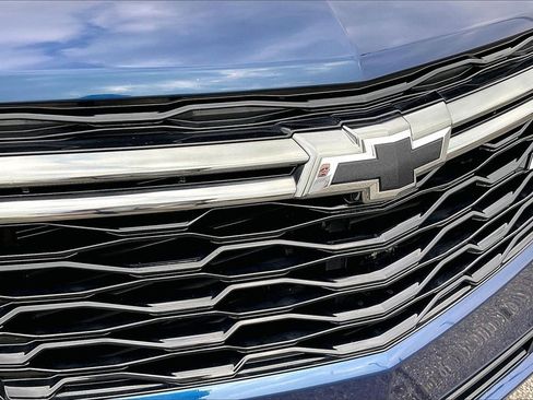 Used 2023 Chevrolet Equinox RS image 28