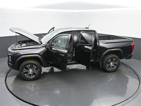 New 2025 GMC Canyon AT4 image 63