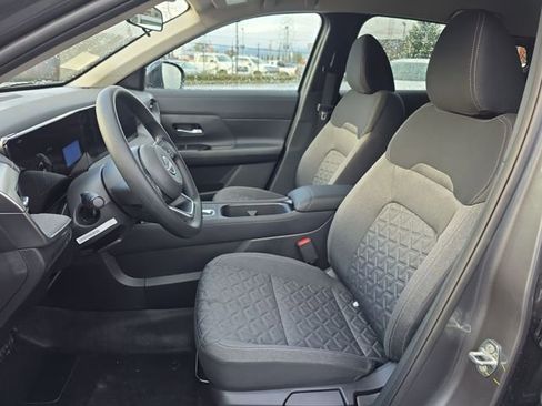 New 2026 Nissan Kicks SV image 14