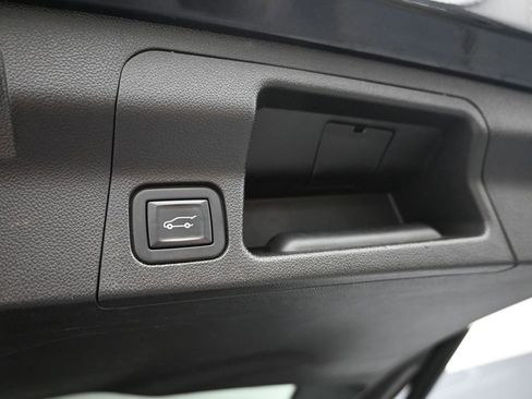 Used 2020 GMC Acadia SLT image 11