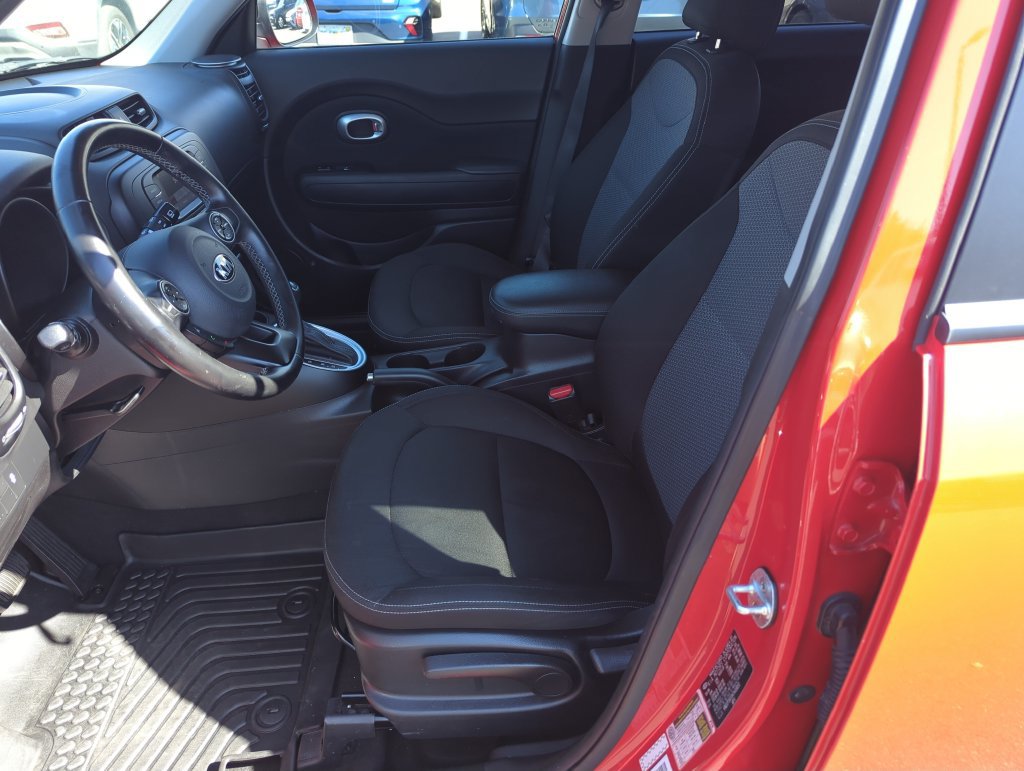 Used 2017 Kia Soul + w/ Designer's Package FWD image 12