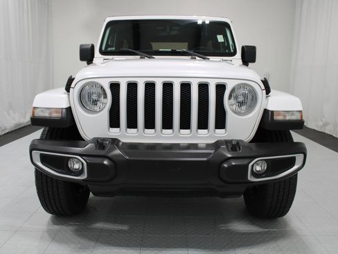 Used 2023 Jeep Wrangler Unlimited Sahara w/ Cold Weather Group AWD/4WD image 3