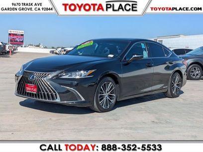 Used 2022 Lexus ES 300h w/ Premium Package