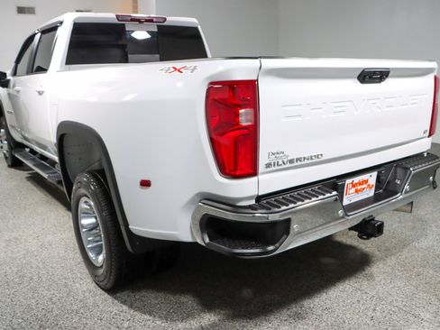Used 2024 Chevrolet Silverado 3500 LT w/ Convenience Package AWD/4WD image 9