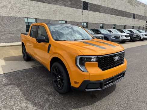 New 2026 Ford Maverick Lariat w/ Black Appearance Package image 3