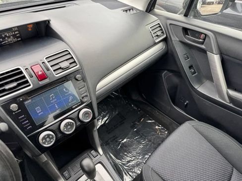 Used 2016 Subaru Forester 2.5i Premium w/ All-Weather Package AWD/4WD image 23