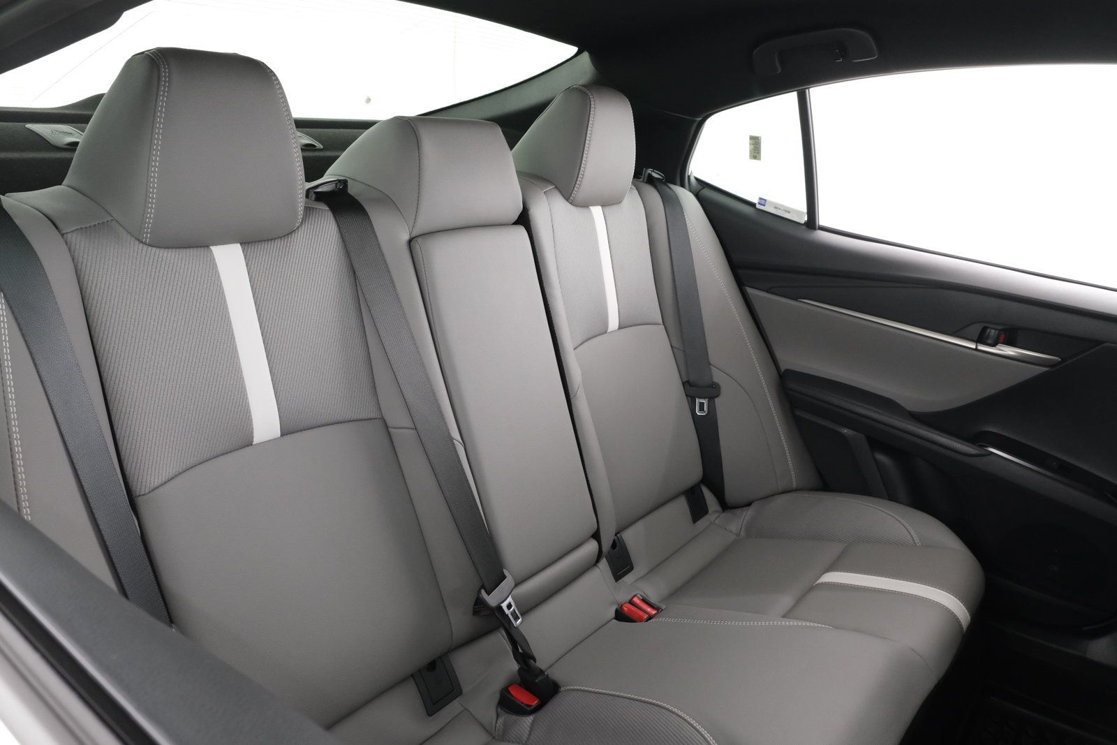 Used 2026 Toyota Camry SE w/ Convenience Package FWD image 36
