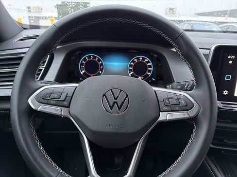 New 2026 Volkswagen Atlas Cross Sport SE image 14