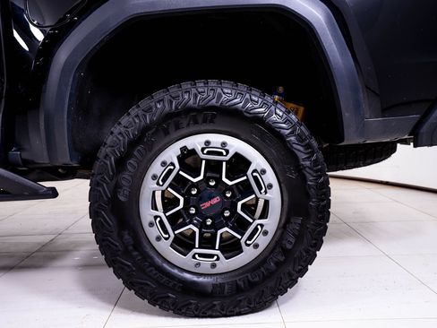 Used 2023 GMC Canyon AT4X w/ Edition 1 AWD/4WD image 11