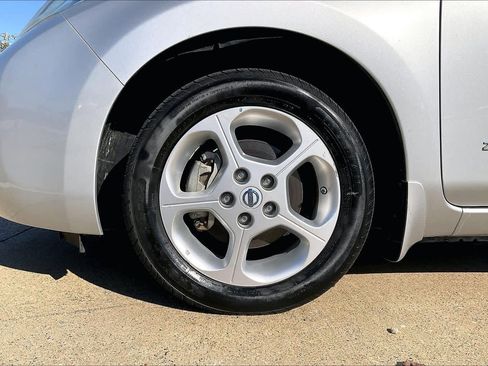 Used 2011 Nissan Leaf w/ Protection Pkg image 8