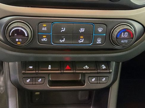 Used 2018 Chevrolet Colorado Z71 RWD image 19