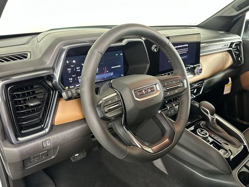 New 2026 GMC Canyon AT4 w/ AT4 Premium Package AWD/4WD image 12