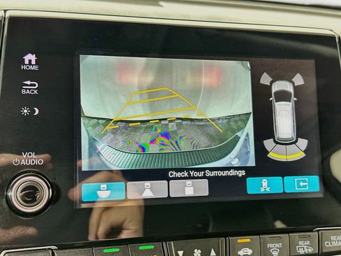 Used 2024 Honda Odyssey Elite image 14