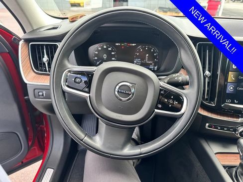 Used 2019 Volvo XC60 T5 Inscription FWD image 11