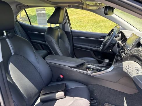 Used 2023 Toyota Camry XSE w/ Cold Weather Package FWD image 13