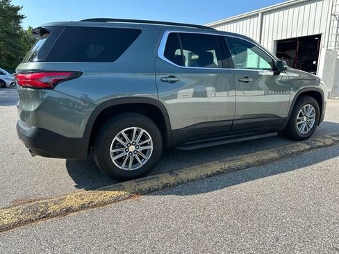 Used 2022 Chevrolet Traverse LT FWD image 5