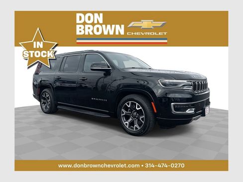 Used 2024 Jeep Wagoneer L Series III w/ Flexible Seating Group AWD/4WD image 44