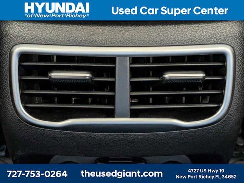 Certified 2023 Hyundai Santa Fe Limited AWD/4WD image 18