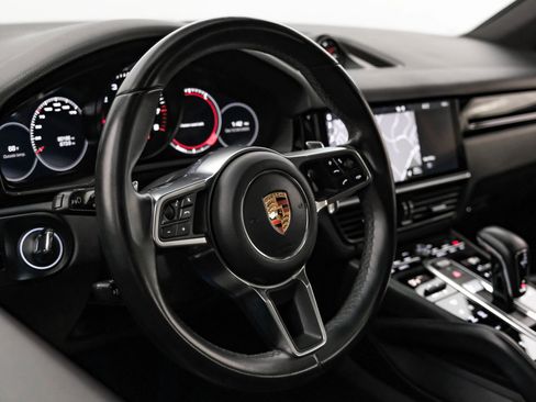Used 2019 Porsche Cayenne image 11