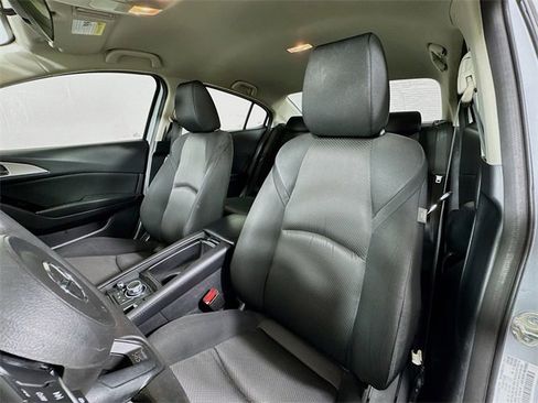 Used 2018 MAZDA MAZDA3 Sport image 11