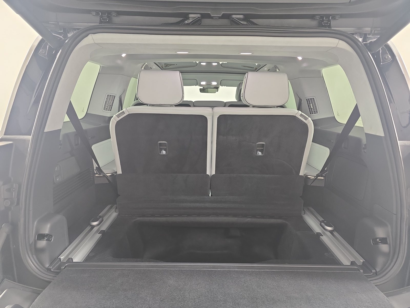 Used 2023 Rivian R1S Adventure Quad AWD/4WD image 26