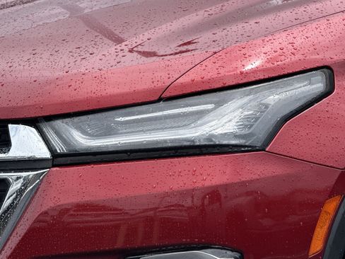 Used 2022 Chevrolet Traverse LT FWD image 6